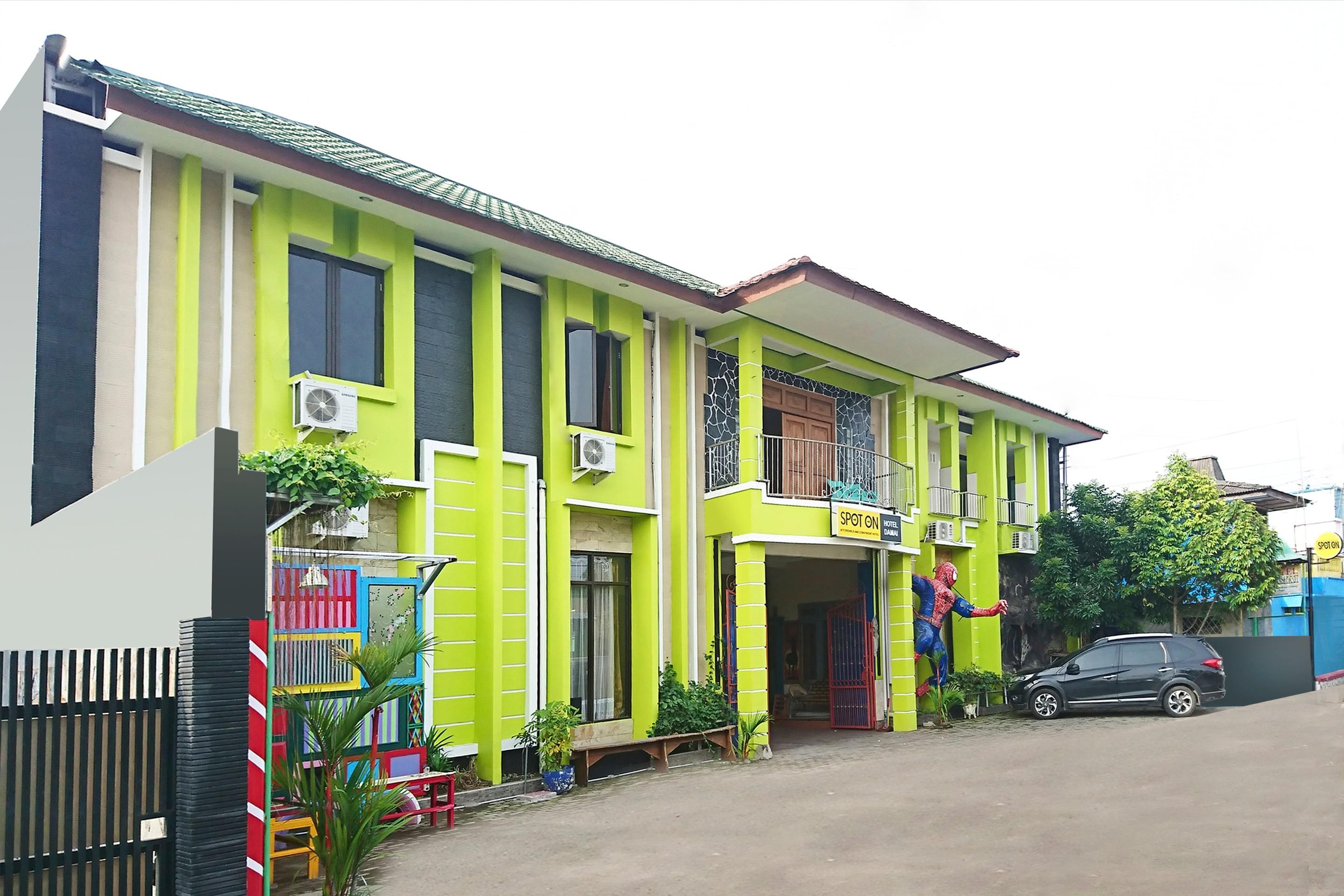 The Paragon Hotel Cilacap Redpartner Exterior photo