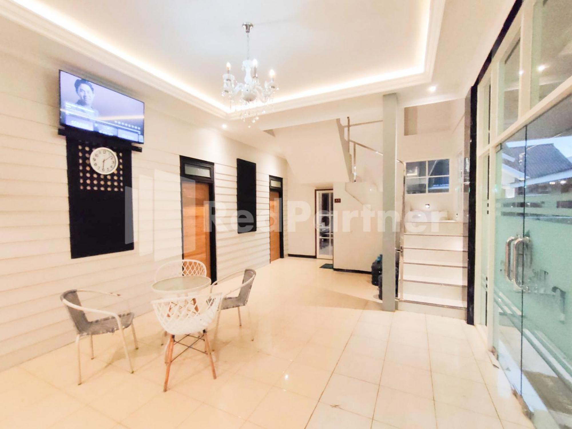 The Paragon Hotel Cilacap Redpartner Exterior photo