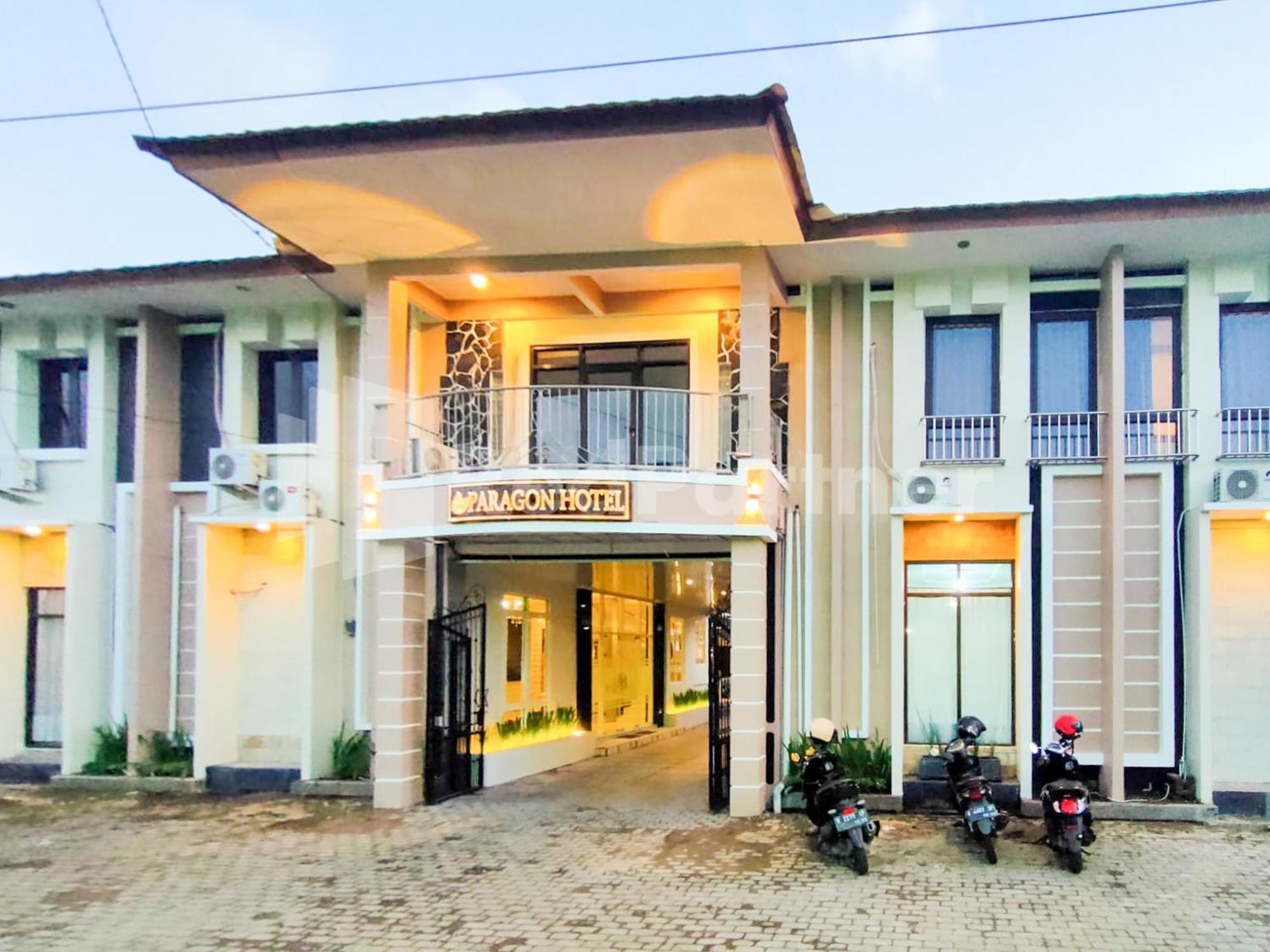 The Paragon Hotel Cilacap Redpartner Exterior photo